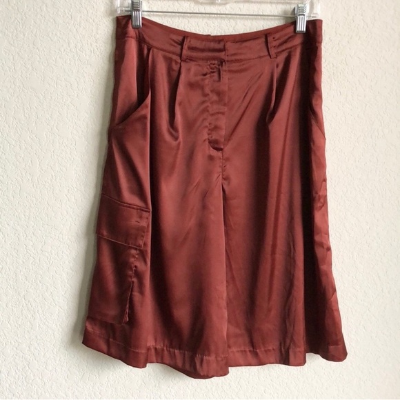 Anthropologie Hutch Satin Cargo Shorts - Picture 2 of 5